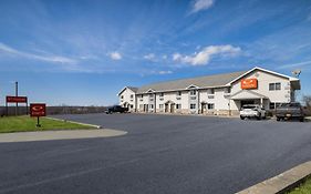 Econo Lodge Inn & Suites Canandaigua - Finger Lakes Area